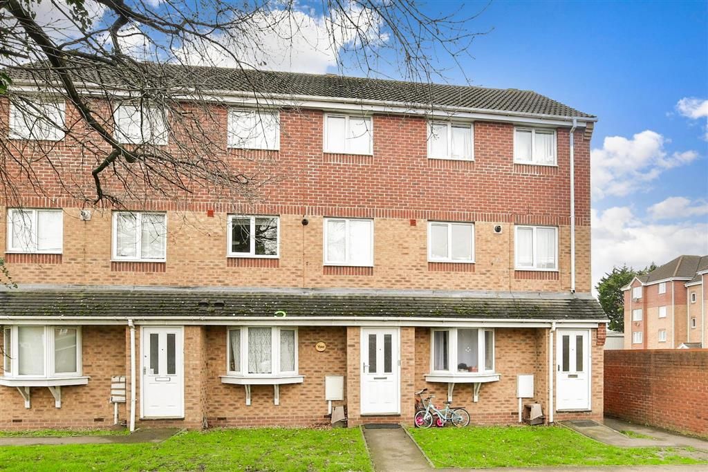 2 bed maisonette for sale in Franklin Way, Croydon, Surrey CR0, £198,000