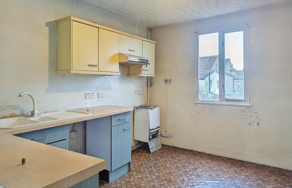 2 bed flat for sale in 26A St. Pauls Road, Thornton Heath, Surrey CR7, £100,000