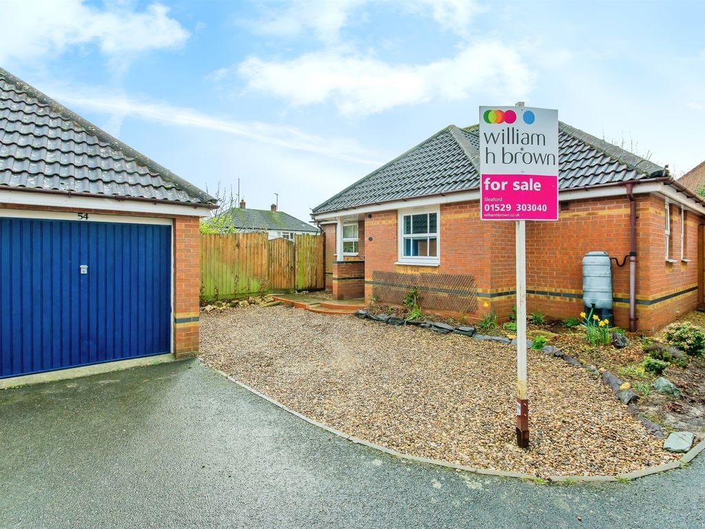 2 bed detached bungalow for sale in Churchfields Road, Folkingham, Sleaford NG34, £199,950