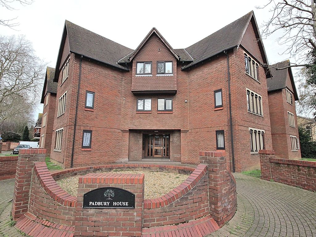 1 bed flat for sale in Bromham Road, Bedford, Bedfordshire MK40, £140,000