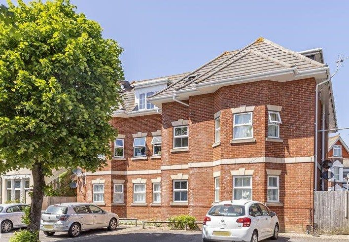 2 bed flat for sale in Argyll Road, Bournemouth BH5, £189,000