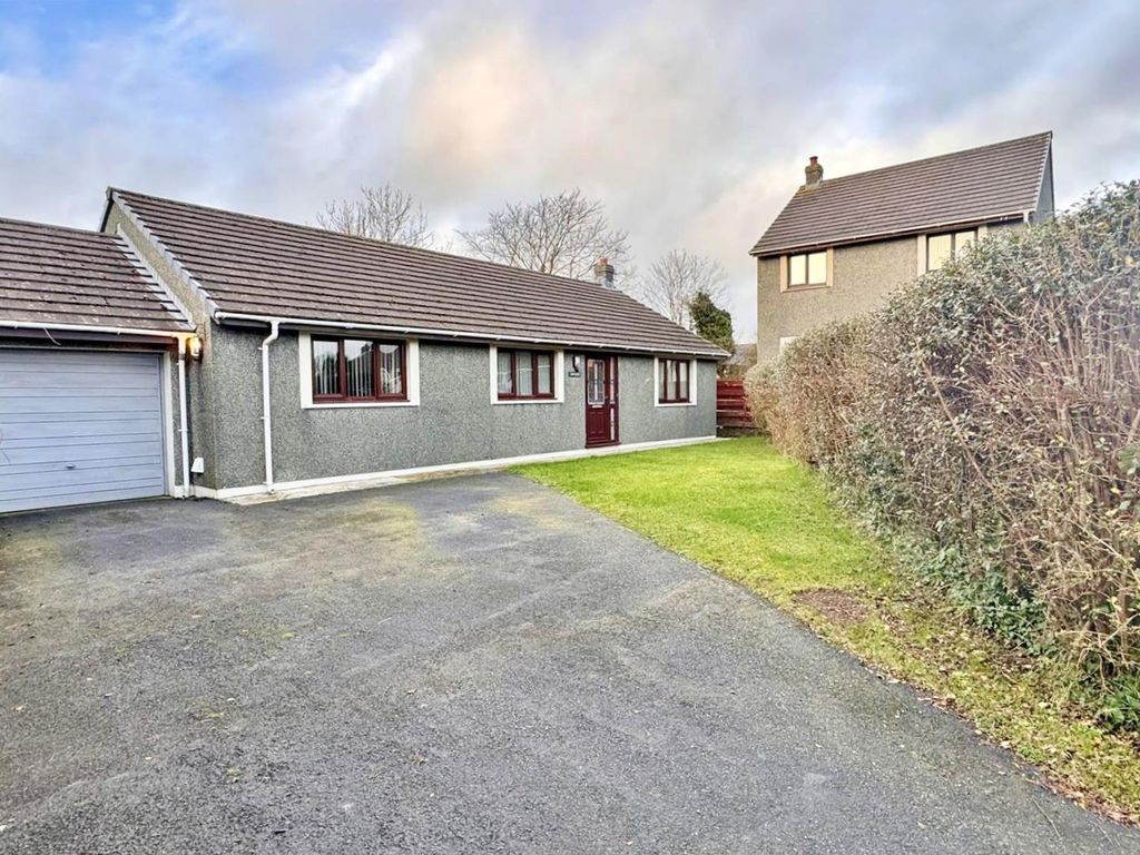 3 bed detached bungalow for sale in Fairbush Close, Crundale, Haverfordwest SA62, £280,000