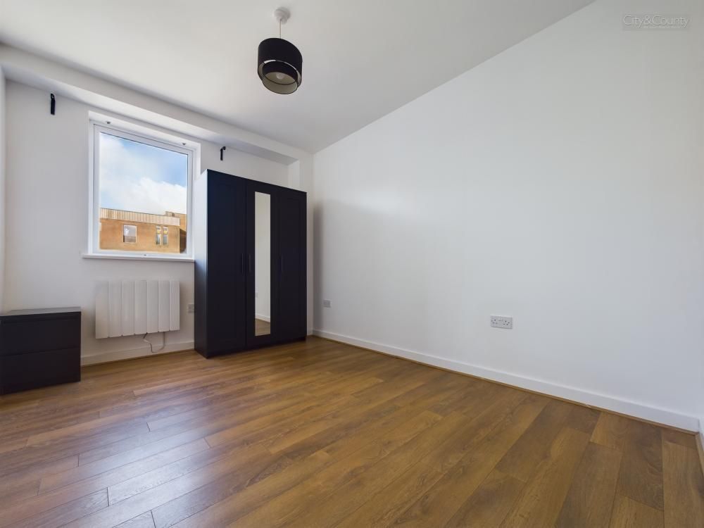 2 bed flat for sale in Wentworth Street, Peterborough PE1, £160,000