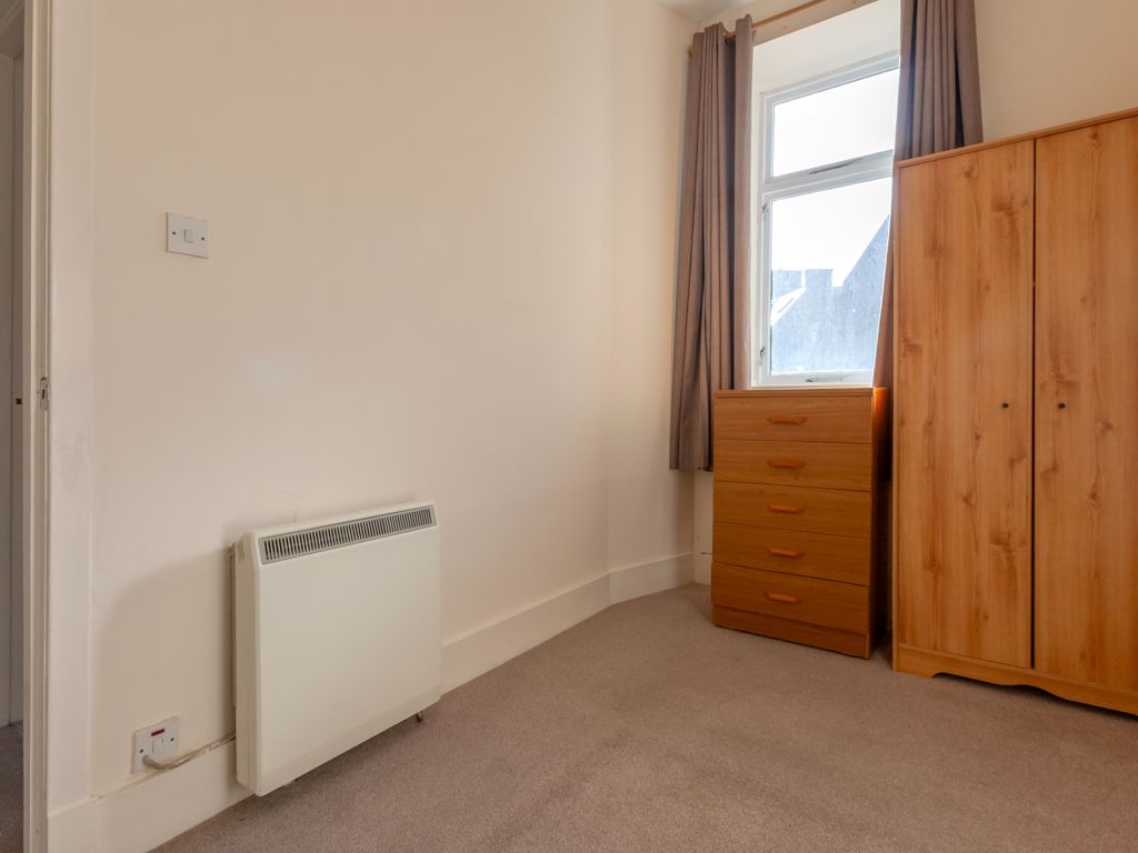 2 bed flat for sale in 17 Rosemount Viaduct, Rosemount, Aberdeen AB25, £82,000