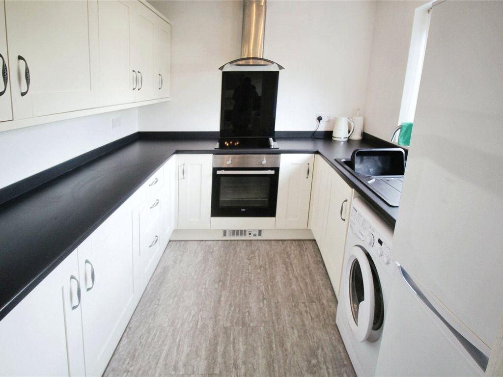2 bed flat for sale in Pine Croft, Chapeltown, Sheffield, South Yorkshire S35, £150,000