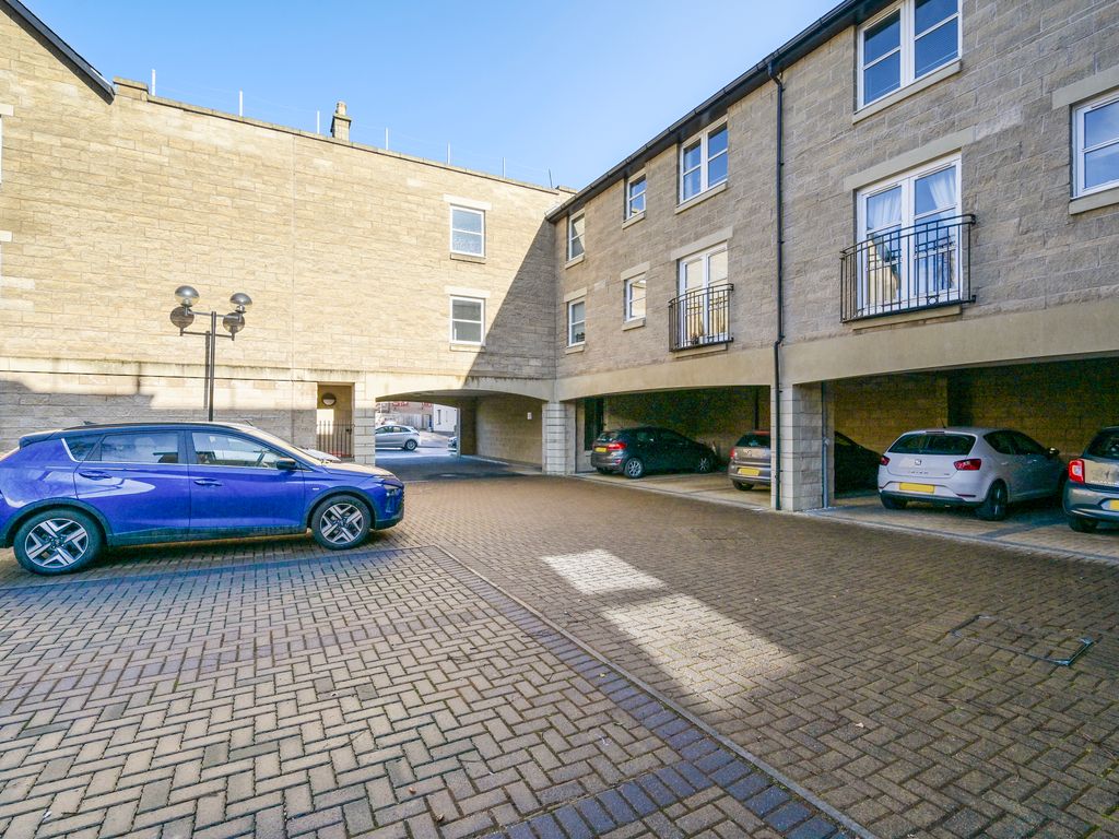 1 bed flat for sale in 11 Bowmans View, Dalkeith EH22, £140,000