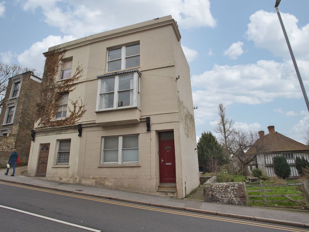 2 bed town house for sale in Trinity Square, Margate CT9, £270,000