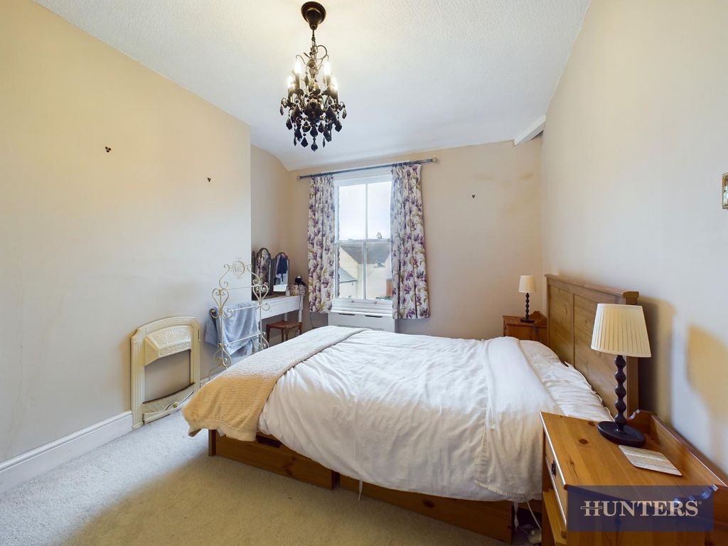 2 bed flat for sale in Rutland Street, Filey YO14, £130,000