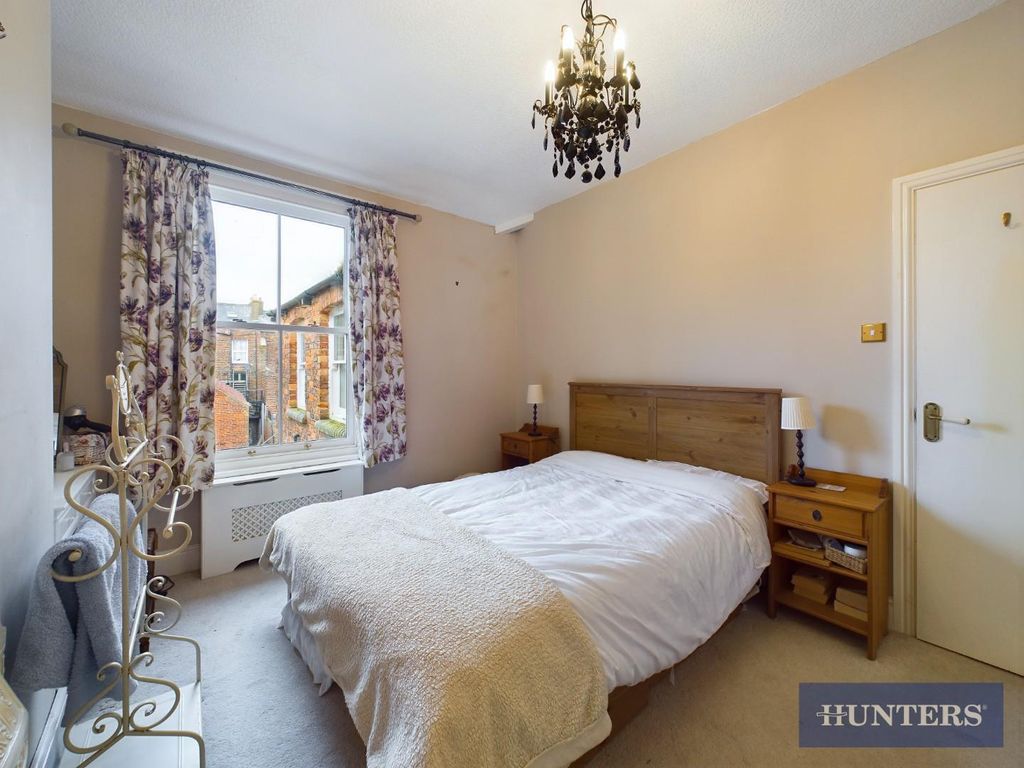2 bed flat for sale in Rutland Street, Filey YO14, £130,000
