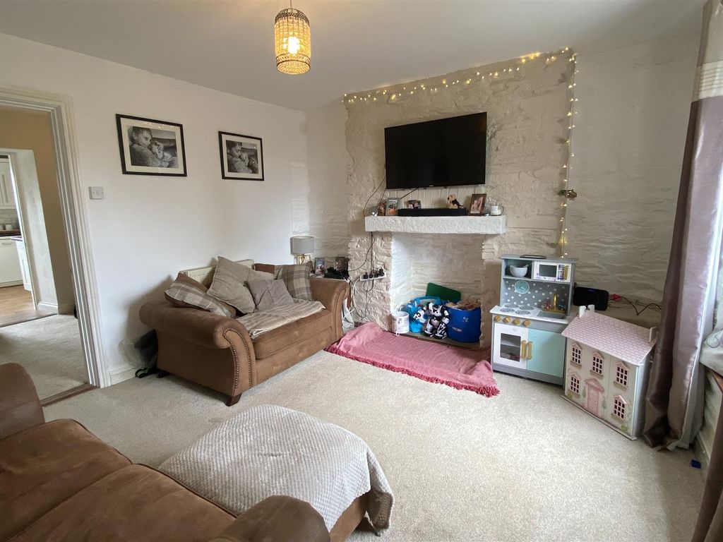 2 bed cottage for sale in Varley Lane, Liskeard PL14, £185,000