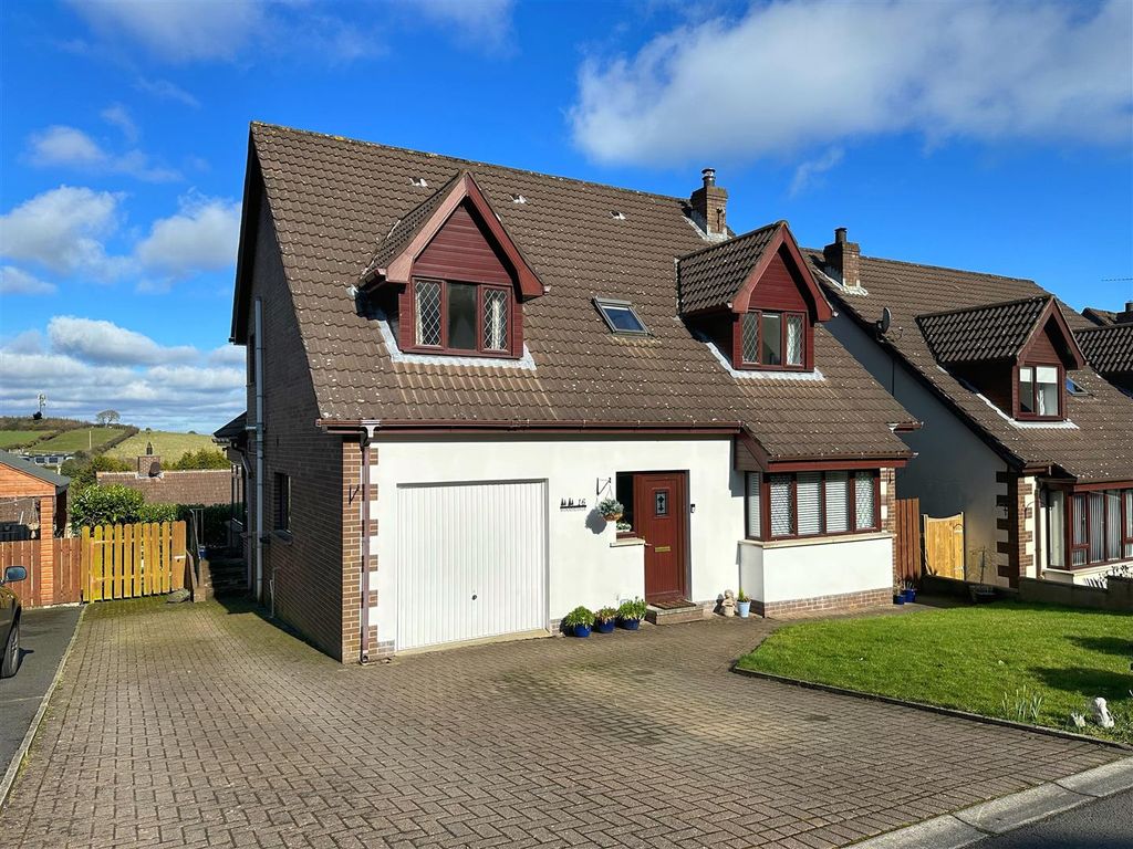 4 bed detached house for sale in Woodridge, Ballynahinch BT24, £275,000