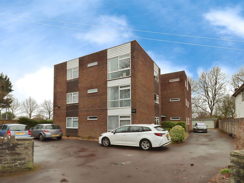 2 bed flat for sale in Snowdon Road, Fishponds, Bristol BS16, £235,000