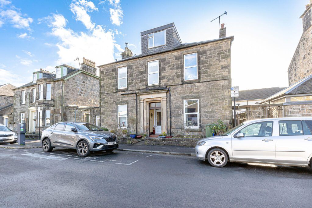 3 bed maisonette for sale in Nelson Place, Stirling FK7, £195,000