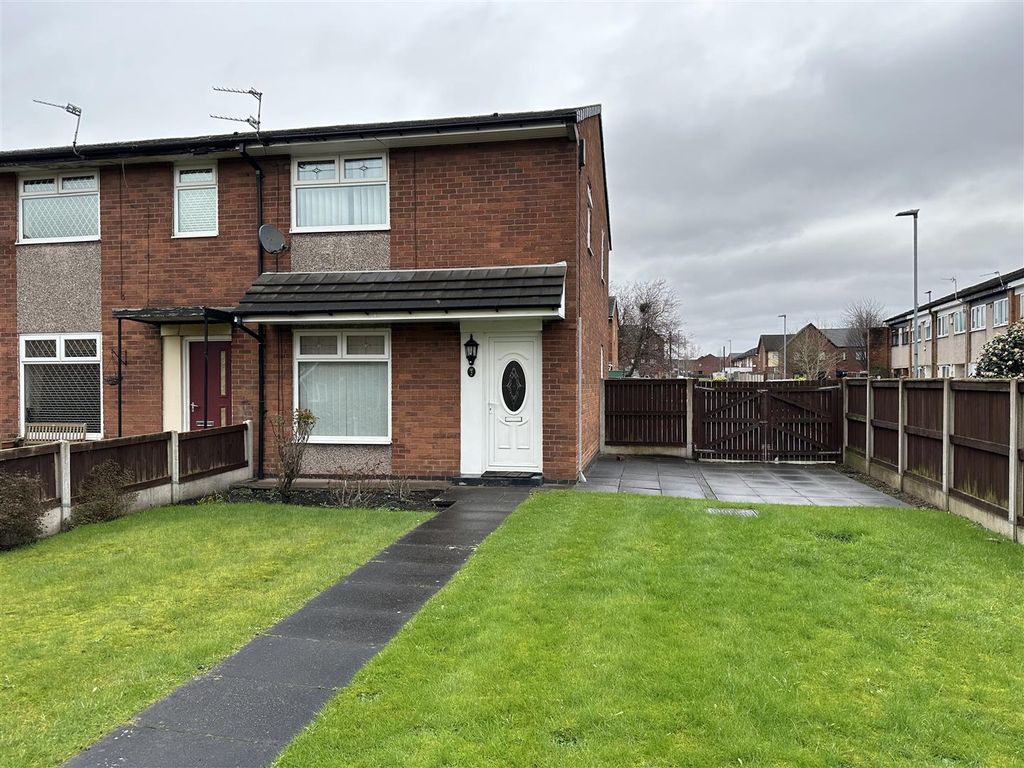 3 bed terraced house for sale in Oakford Avenue, Manchester M40, £230,000