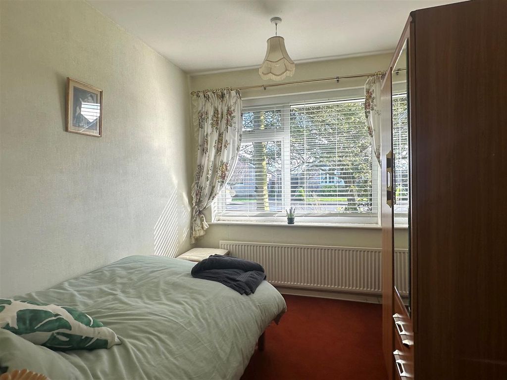 2 bed bungalow for sale in Petercroft Lane, Dunnington, York YO19, £280,000