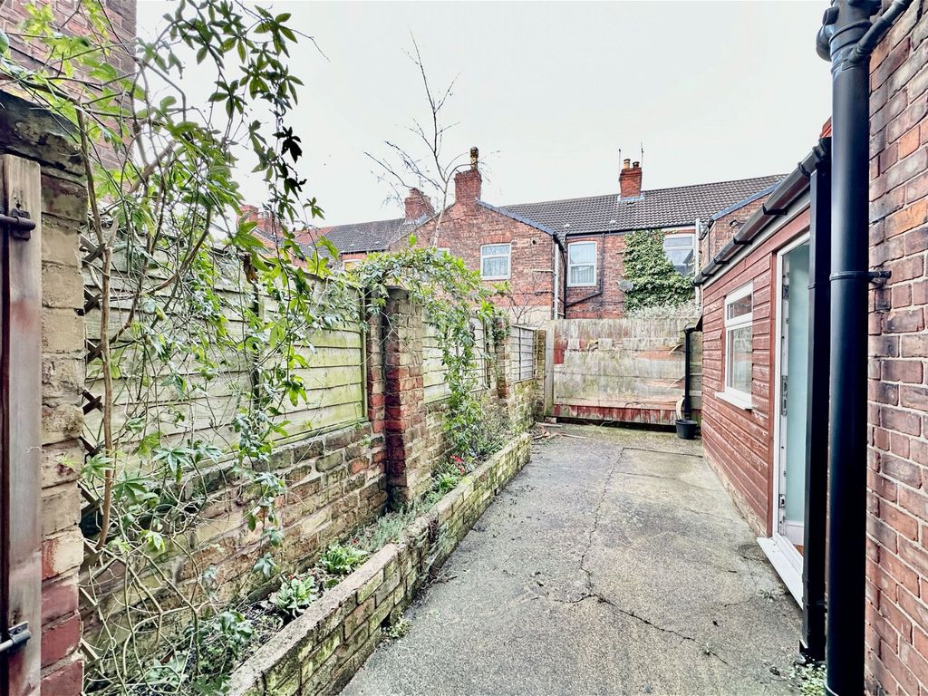3 bed terraced house for sale in Belvoir Street, Hull HU5, £110,000