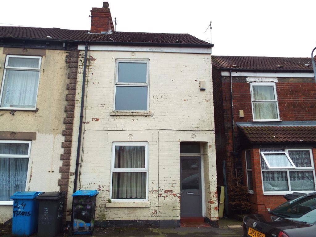 3 bed end terrace house for sale in Tunis Street, Hull HU5, £50,000