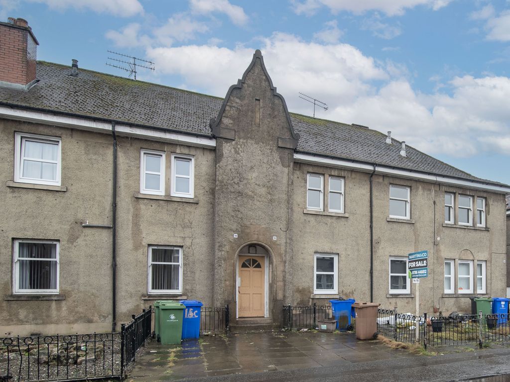 3 bed flat for sale in Keir Avenue, Stirling FK8, £110,000