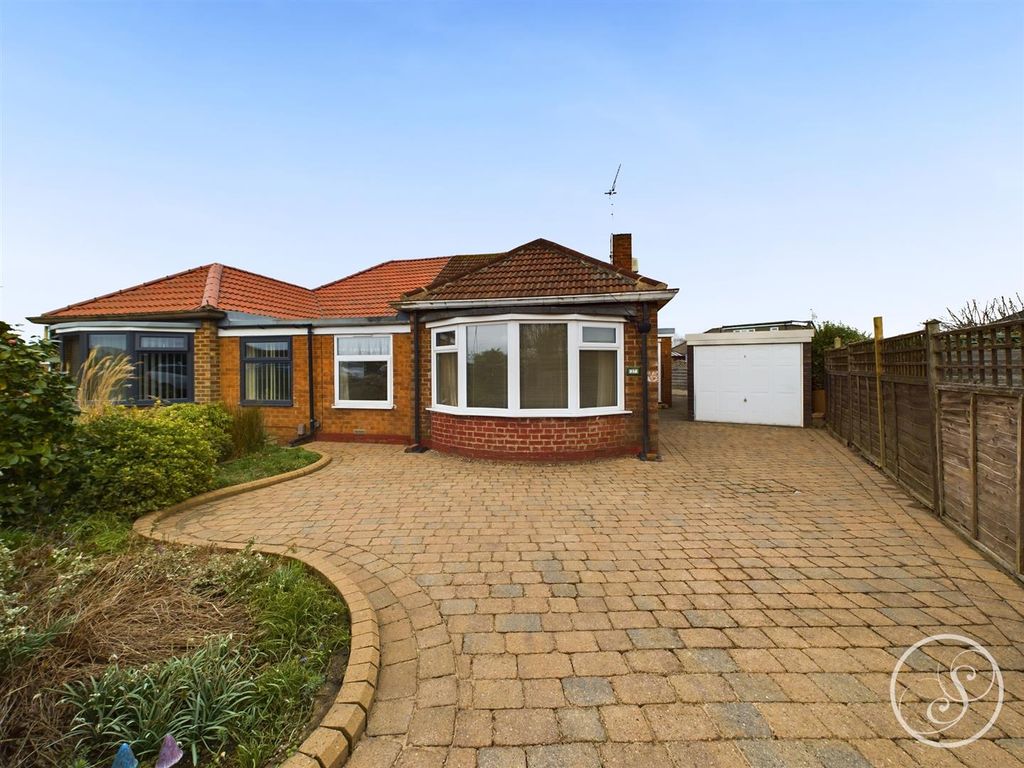2 bed bungalow for sale in Kennerleigh Garth, Leeds LS15, £250,000