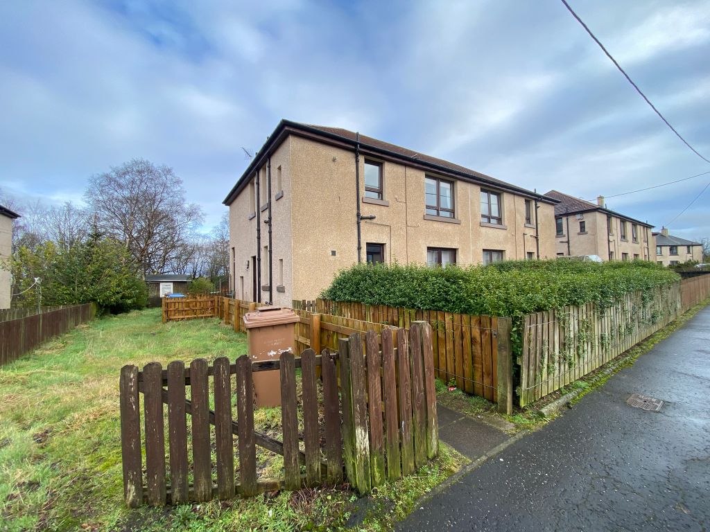 2 bed flat for sale in Cuthill Crescent, Stoneyburn, Bathgate, West Lothian EH47, £75,000
