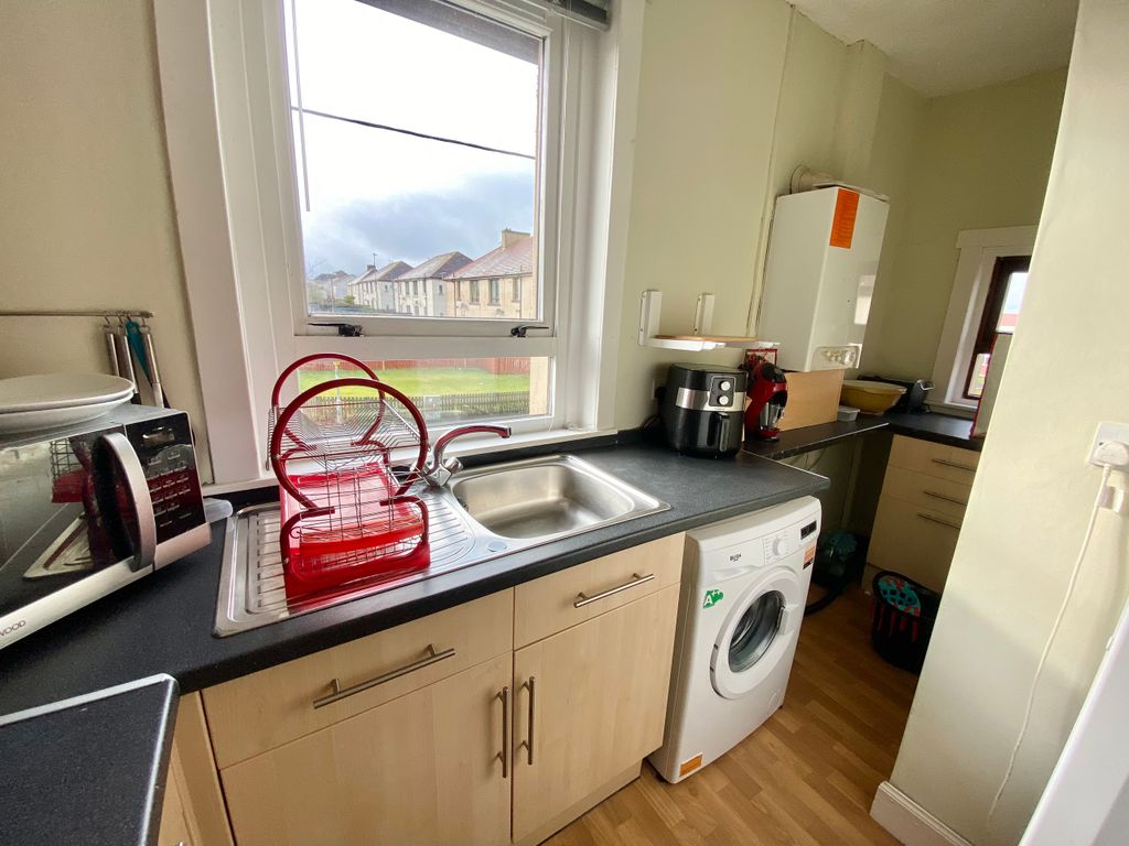 2 bed flat for sale in Cuthill Crescent, Stoneyburn, Bathgate, West Lothian EH47, £75,000