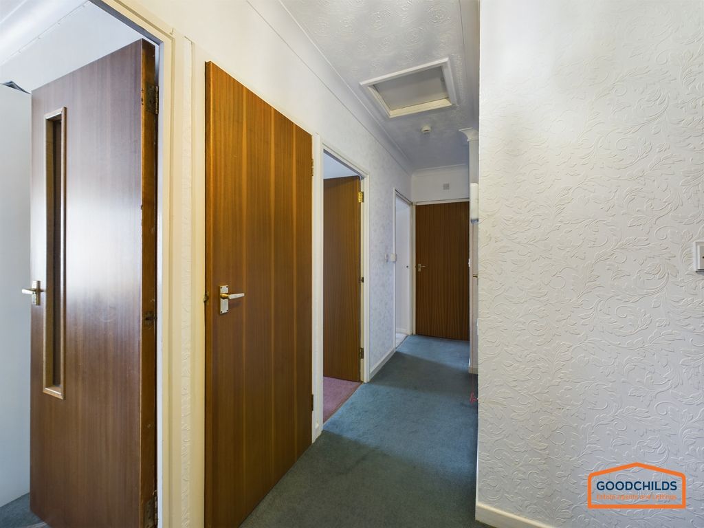 2 bed flat for sale in Northgate, Aldridge WS9, £95,000