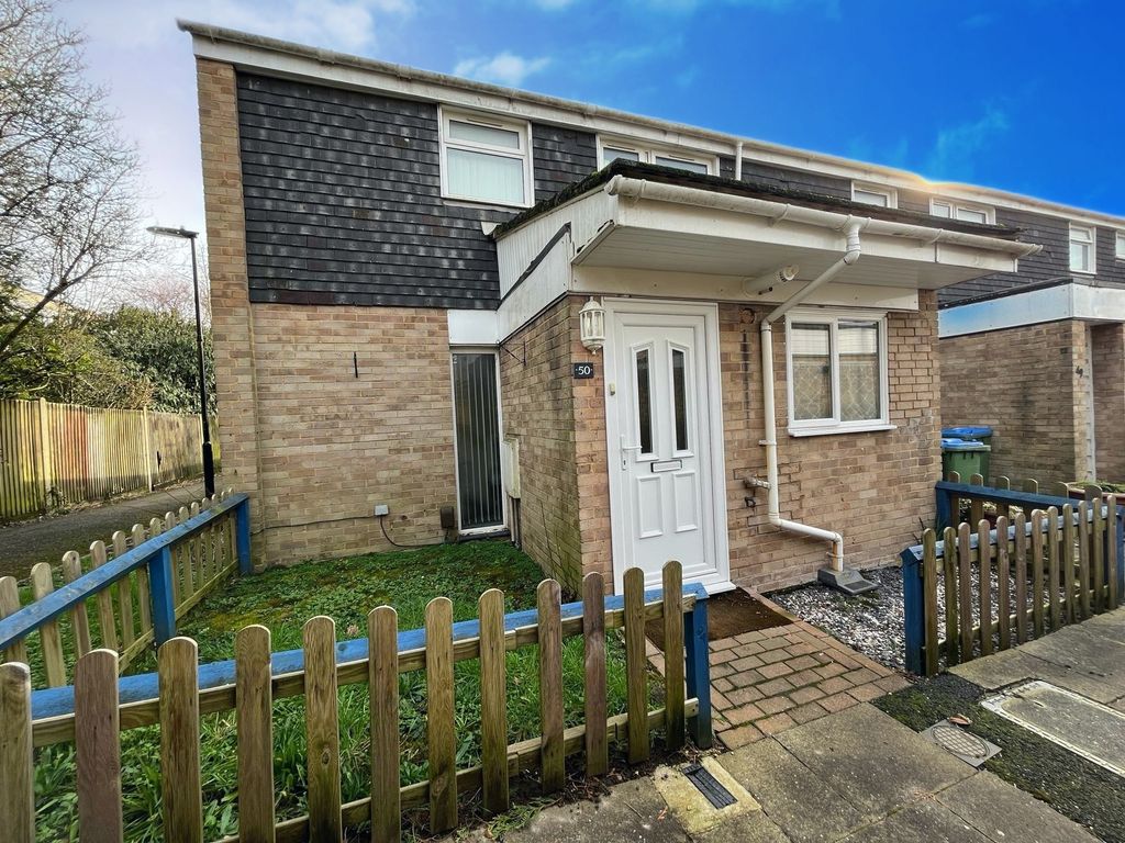 2 bed end terrace house for sale in St. Martins Close, Southampton SO16, £235,000