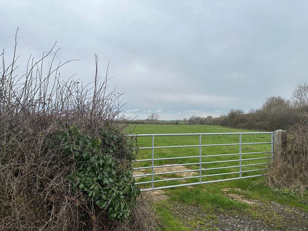 Land for sale in High Street, Ludgershall Nr Bicester HP18, £75,000