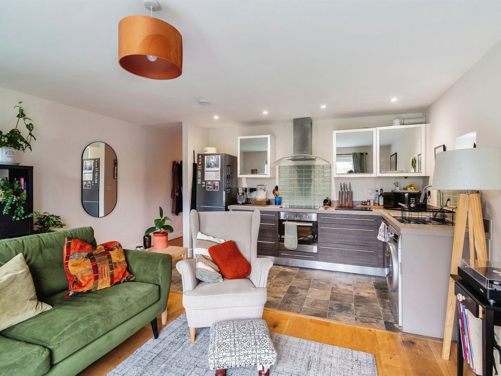 1 bed flat for sale in Frome Road, Odd Down, Bath BA2, £265,000