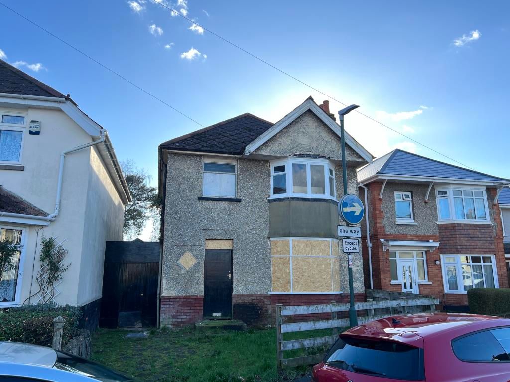 3 bed detached house for sale in Oswald Road, Winton, Bournemouth BH9, £180,000