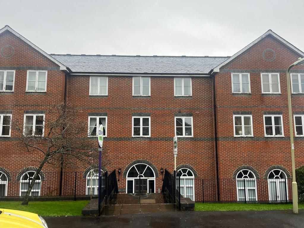 1 bed flat for sale in 7 Cardinal Mews, Vestry Close, Andover, Hampshire SP10, £95,000