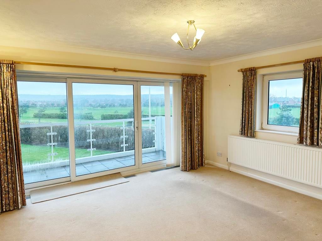 2 bed flat for sale in Flat 11, Monarch House, Royal Parade, Eastbourne, East Sussex BN22, £170,000