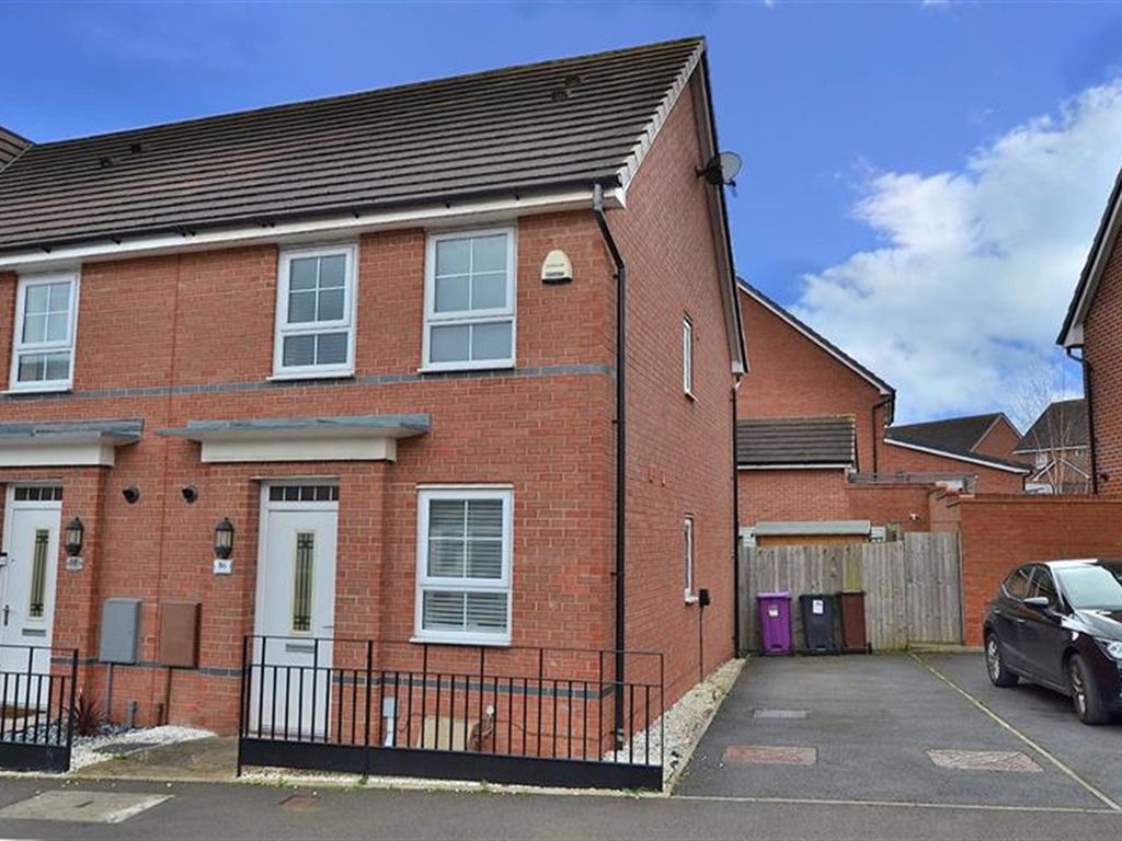 2 bed property for sale in Columbia Crescent, Wolverhampton WV10, £190,000