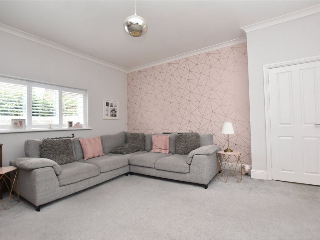 3 bed terraced house for sale in 3 Moorhead, Gildersome Lane, Gildersome, Morley, Leeds LS27, £269,995