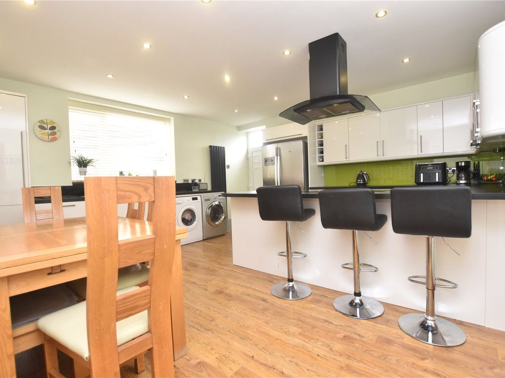 3 bed terraced house for sale in 3 Moorhead, Gildersome Lane, Gildersome, Morley, Leeds LS27, £269,995