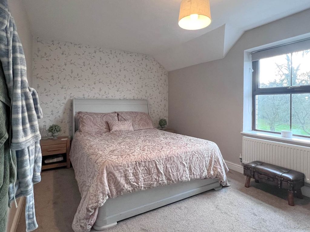 2 bed cottage for sale in Newbridge-On-Wye, Llandrindod Wells LD1, £155,000