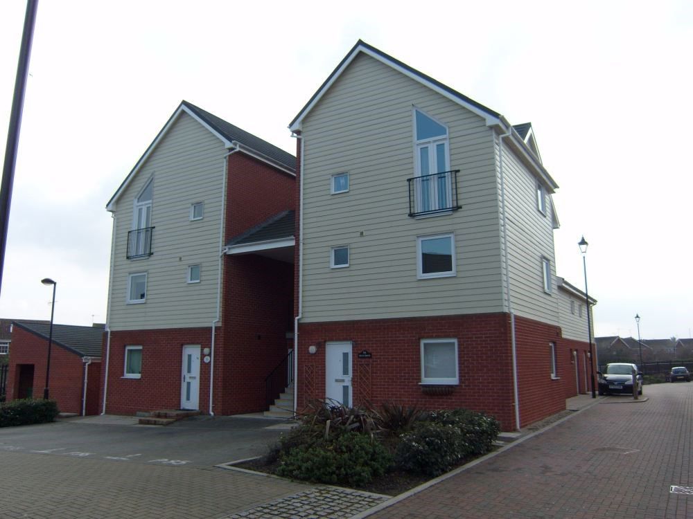 1 bed flat for sale in Onyx Drive, Sittingbourne ME10, £124,750