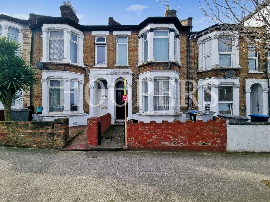 1 bed maisonette for sale in Manor Park Road, London NW10, £220,000
