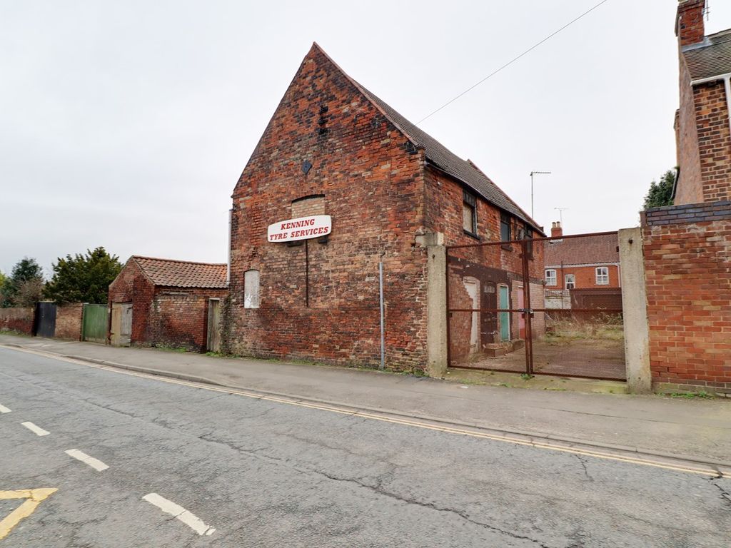Land for sale in Castledyke West, Barton-Upon-Humber DN18, £85,000