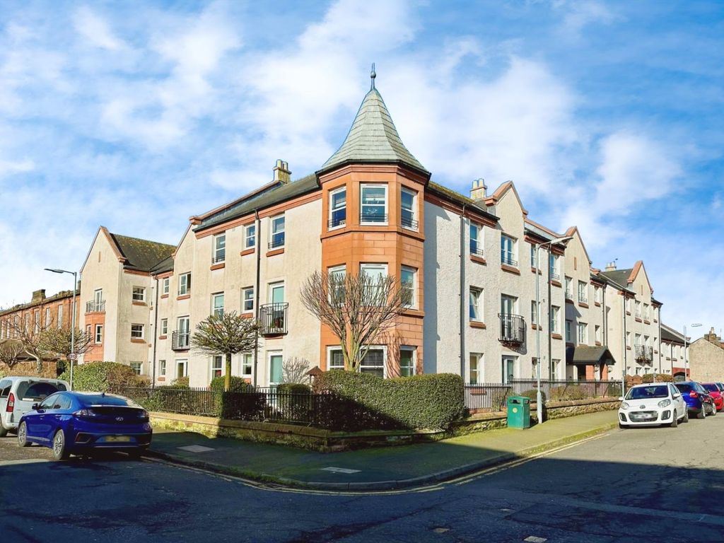 2 bed flat for sale in Murray Court, Annan DG12, £90,000