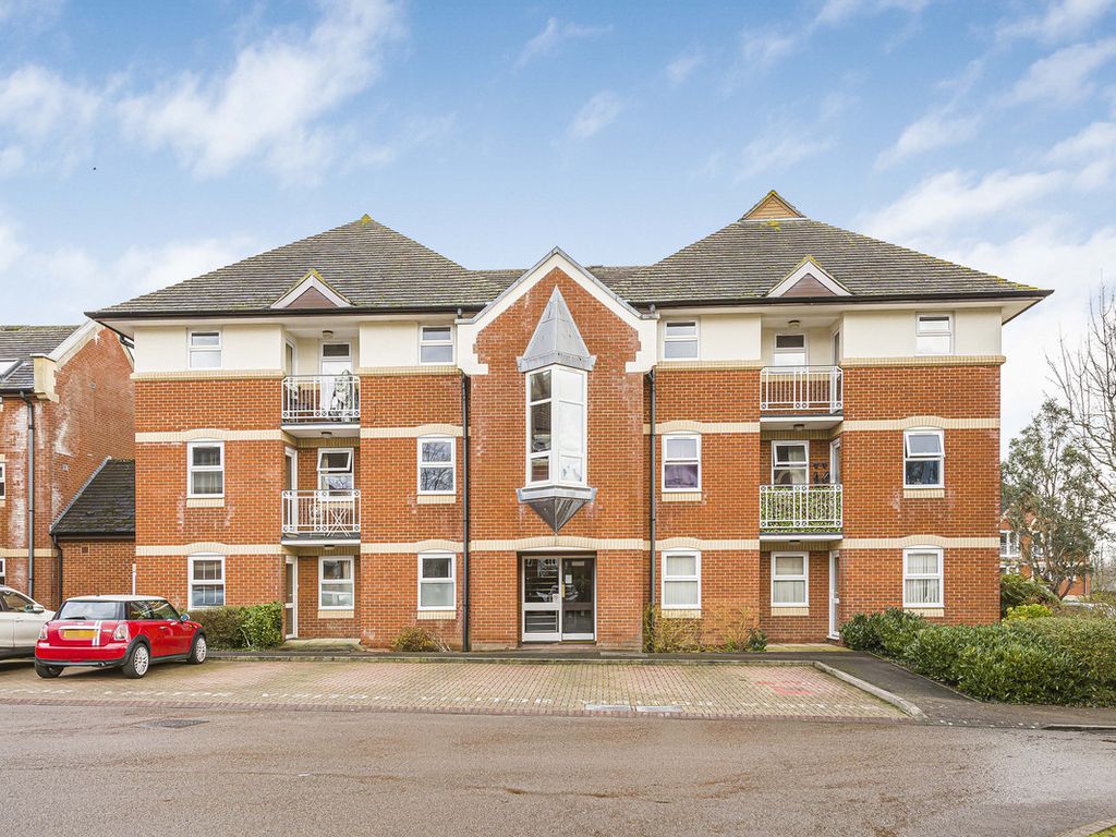 2 bed flat for sale in Jackman Close, Abingdon OX14, £198,000