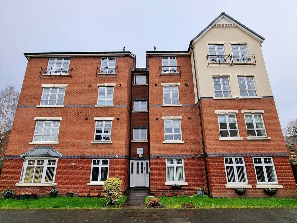 2 bed flat for sale in Alexandra Mews, Tamworth B79, £129,950