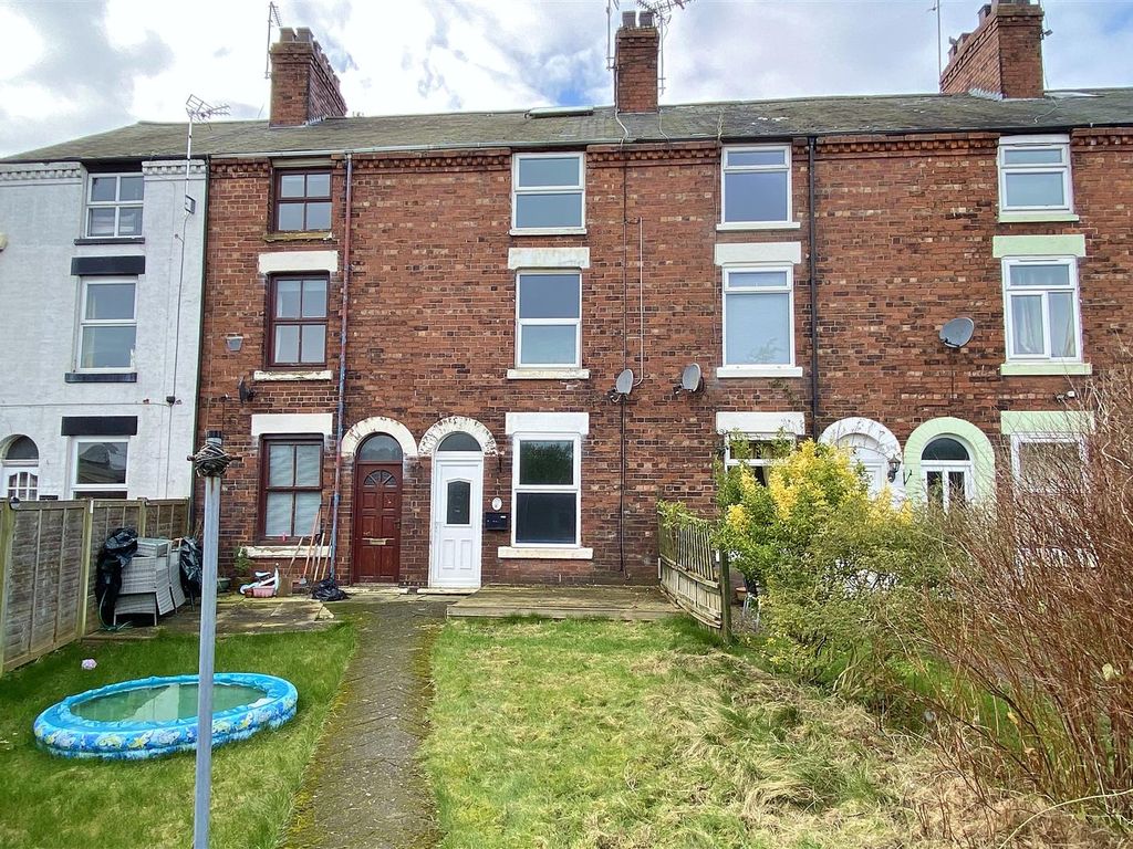 3 bed terraced house for sale in Westbourne Terrace, Selby YO8, £155,000