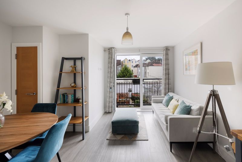 1 bed flat for sale in Cheltenham Road, Bristol BS6, £265,000