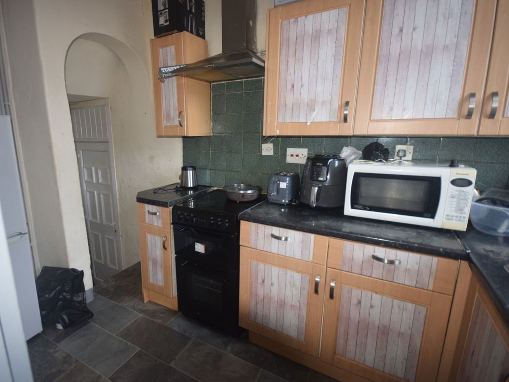2 bed terraced house for sale in New Hey Road, Bradford BD4, £70,000