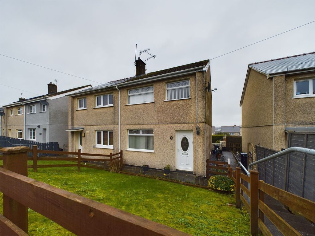 3 bed semi-detached house for sale in Brynawelon, Nantyglo NP23, £120,000