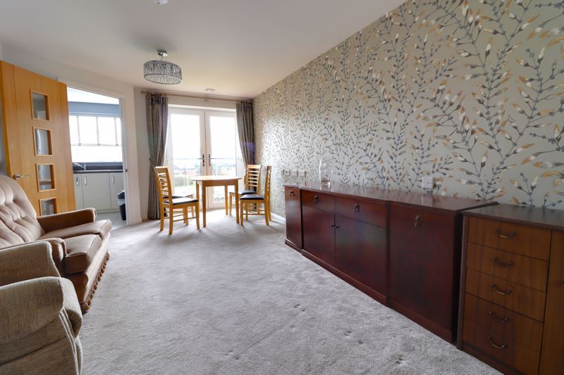 1 bed flat for sale in Deans Park Court, Kingsway, Stafford ST16, £180,000