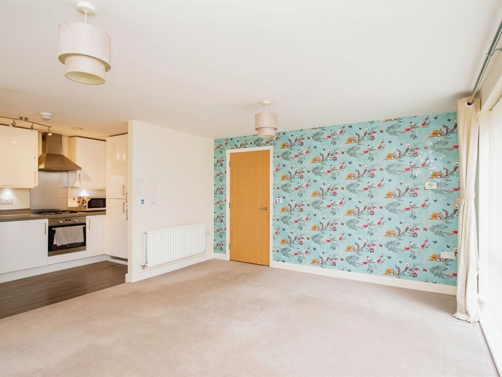2 bed flat for sale in Groundsel Walk, Hemel Hempstead HP2, £150,000