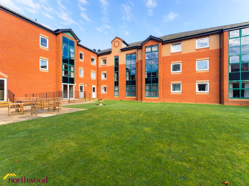 1 bed flat for sale in Spiceball Park Road, Banbury OX16, £99,000