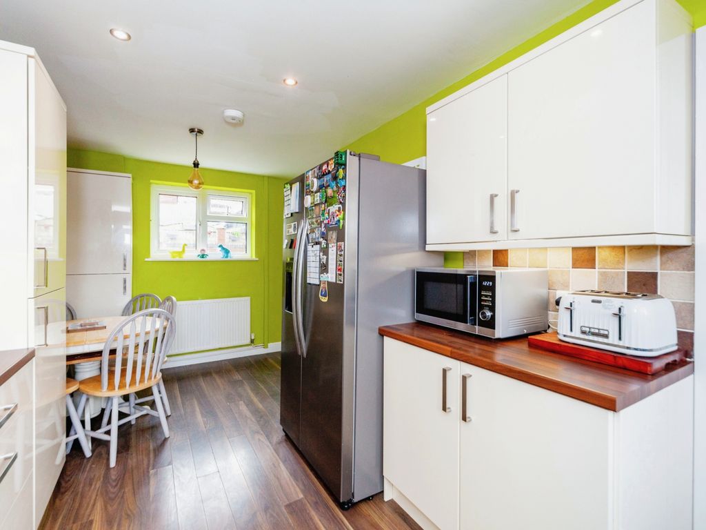 3 bed terraced house for sale in Bryn Awelon, Prestatyn, Clwyd LL19, £150,000